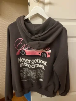 Discount House Huppari