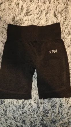 ICIW - Treenishortsit M/38
