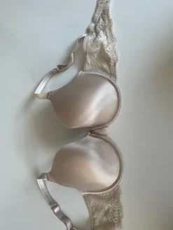 Hot Marks & Spencer Ihonväriset rintaliivit