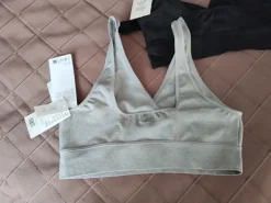 Clearance H&M Imetysliivit 2kpl
