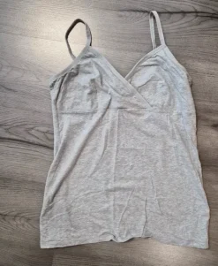 Clearance Imetyspaitoja 4 + 2 imetystoppia, koko L