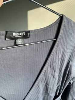 Outlet Imetys-/raskausajanmekko