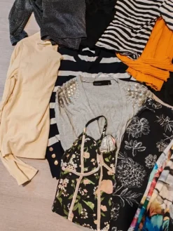 Hot Iso vaatepaketti