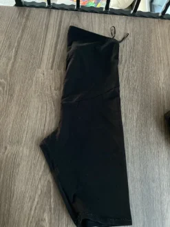 Best H&M Äitiys shortsit ja t-paita