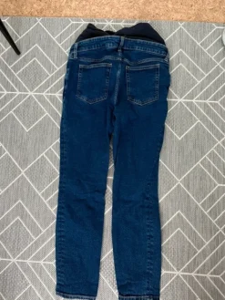 Outlet H&M Äitiysfarkut