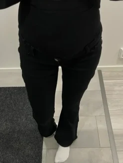 Hot ONLY Äitiysfarkut