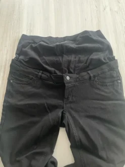 Best ONLY Äitiysfarkut