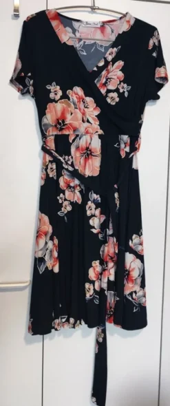 New Chelsea Clark Äitiys/imetysmekko