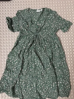 New Pieces Maternity Äitiysmekko