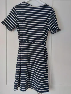 Hot H&M Mama Äitiysmekko