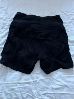Online H&M Mama Äitiysshortsit M