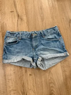 H&M Jeans shortsit