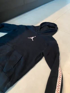 Online Jordan housut ja huppari