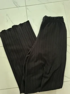 Outlet Gina Tricot Joustavat housut