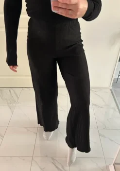 Outlet Gina Tricot Joustavat housut