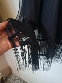 Online No Label kaftaani hapsuilla