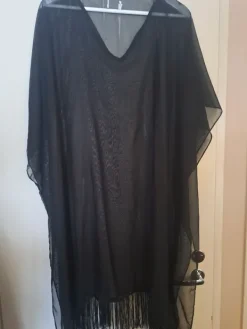 Online No Label kaftaani hapsuilla