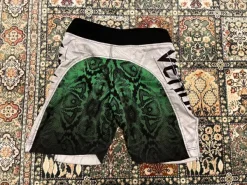 Online Venum Kamppailushortsit