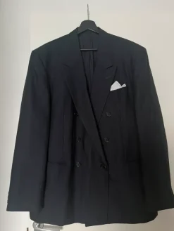 Clearance Karl Peters tummansininen puvuntakki