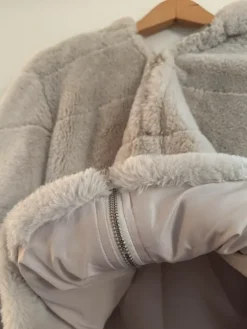 Online ONLY Karvatakki