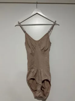 Discount kaventava body Kaventava alusbody