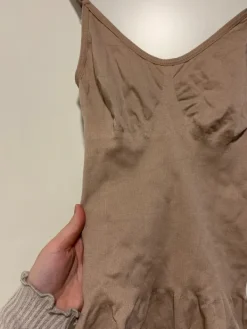 Discount kaventava body Kaventava alusbody