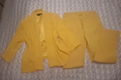 Discount Ellen Tracy Keltainen jakku + housut puku. . Koko 36