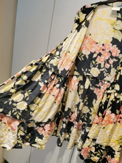 Best Vila Kietaisumekko