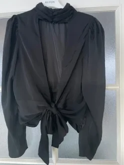 Outlet Gina Tricot Kietaisupusero