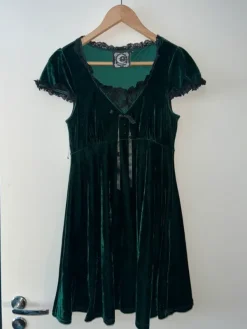 New Killstar veluurimekko