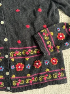 Discount Kappahl Kirjailtu villapaita