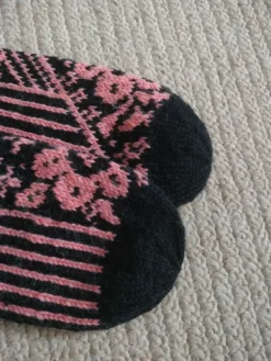 New Kirjoneulesukat 37-38