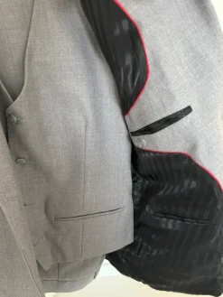 Best Hugo Boss Kolmiosainen miesten puku