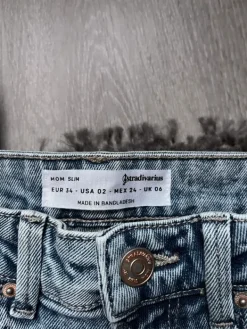 Stradivarius Korkeavyötäröiset farkut