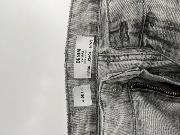 Discount Bershka Korkeavyötäröiset farkut
