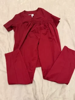 Clearance Kostiumelis