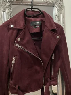 Best Pull & Bear Krótka ramoneska z paskiem zamszowa