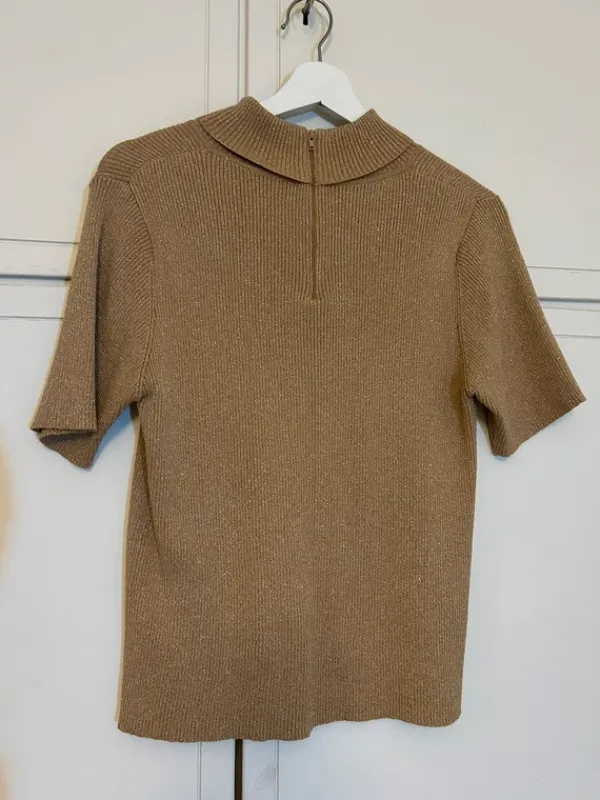 Online Kultainen neulepusero