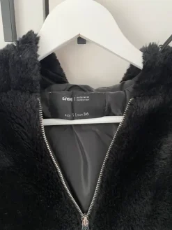 New Kurtka futerko czarna