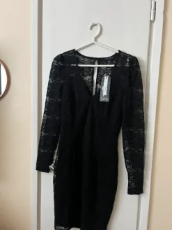 Lace dress S