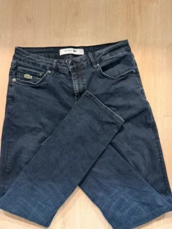 Sale Lacoste farkut (aidot)