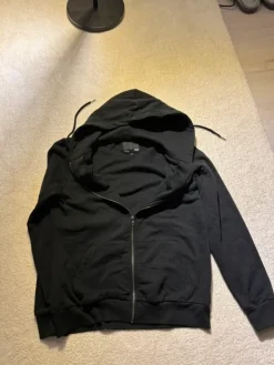 Discount lager Huppari