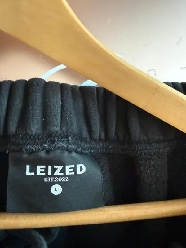 New Leized colitsihousut.