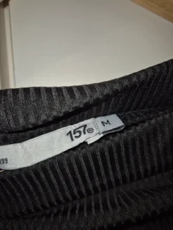 Online Leveälahkeiset housut