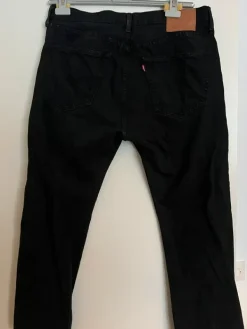 Online Levi’s 501 Mustat farkut