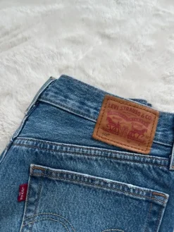 Sale Levi’s farkkushortsit