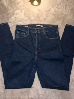 Online Levi’s farkut