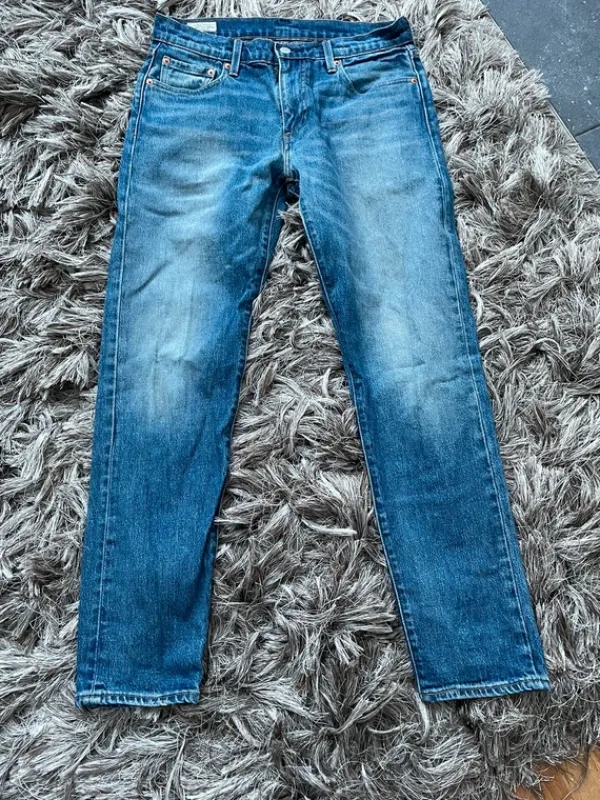 Best Levi Strauss & Co. Levis farkut