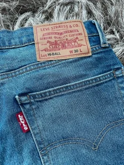 Best Levi Strauss & Co. Levis farkut
