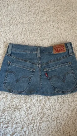Best Levi Strauss & Co. Levis hame